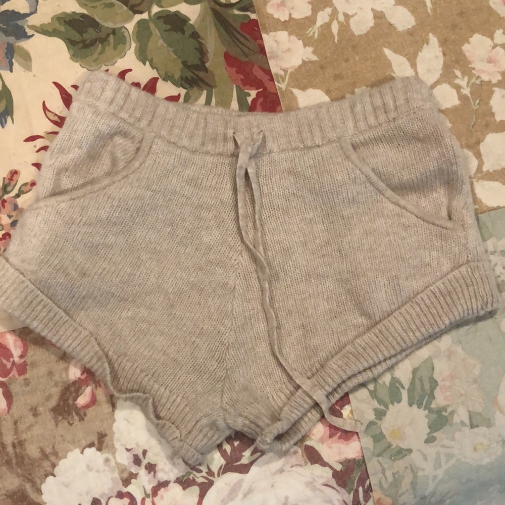 Spell Shorts - Picture 6 of 6